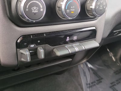 2024 RAM 2500 Big Horn Crew Cab 4x4 6'4' Caja