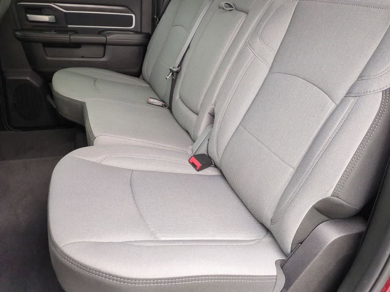 2024 RAM 2500 Big Horn Crew Cab 4x4 6'4' Caja