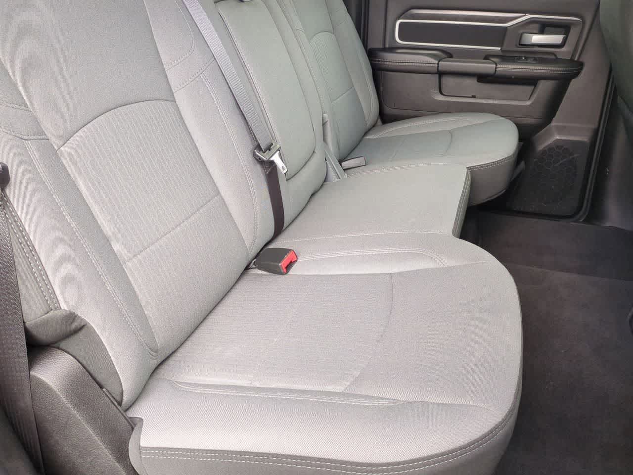 2024 RAM 2500 Big Horn Crew Cab 4x4 6'4' Caja