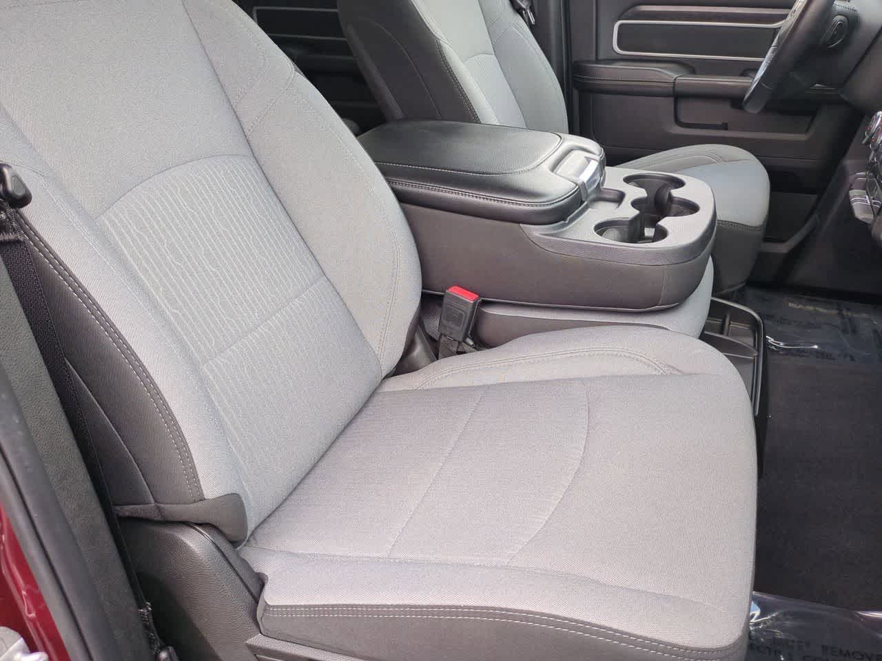 2024 RAM 2500 Big Horn Crew Cab 4x4 6'4' Caja