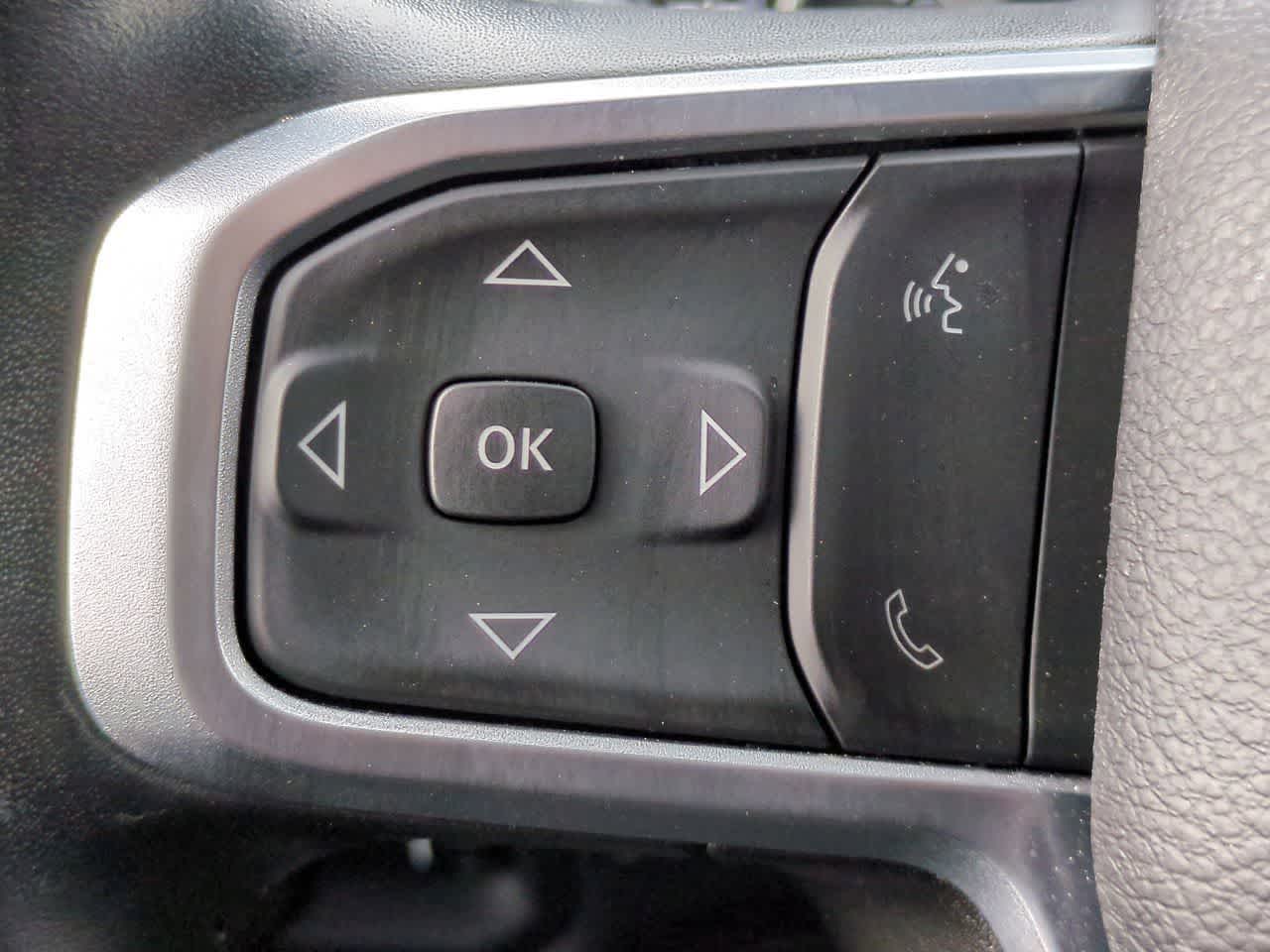 2024 RAM 2500 Big Horn Crew Cab 4x4 6'4' Caja