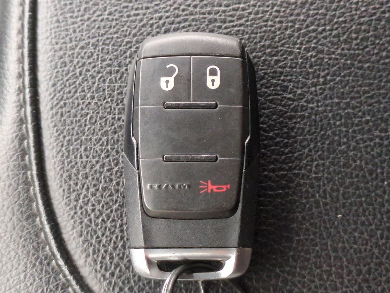 2024 RAM 2500 Big Horn Crew Cab 4x4 6'4' Caja