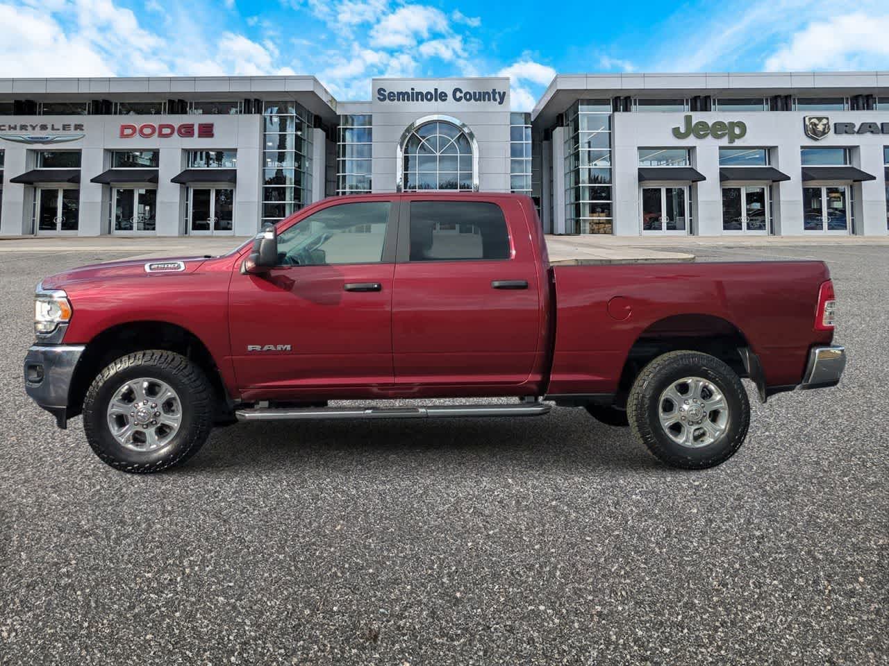 2024 RAM 2500 Big Horn Crew Cab 4x4 6'4' Caja