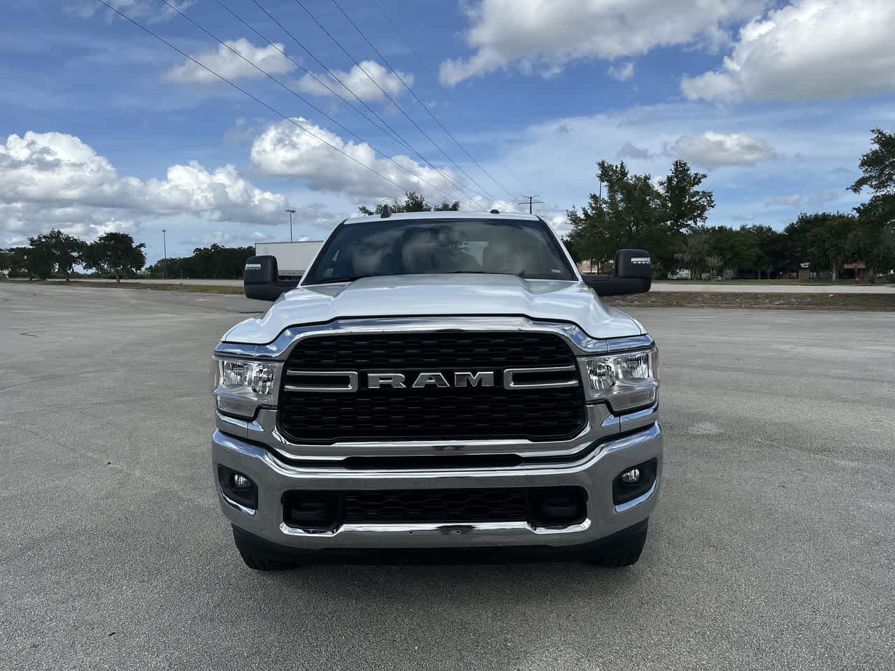 2024 RAM 2500 Big Horn Crew Cab 4x4 6'4' Caja