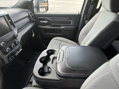 2024 RAM 2500 Big Horn Crew Cab 4x4 6'4' Caja