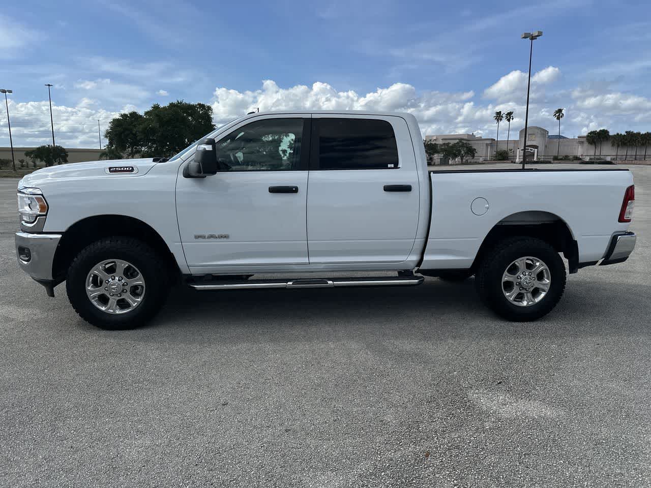 2024 RAM 2500 Big Horn Crew Cab 4x4 6'4' Caja