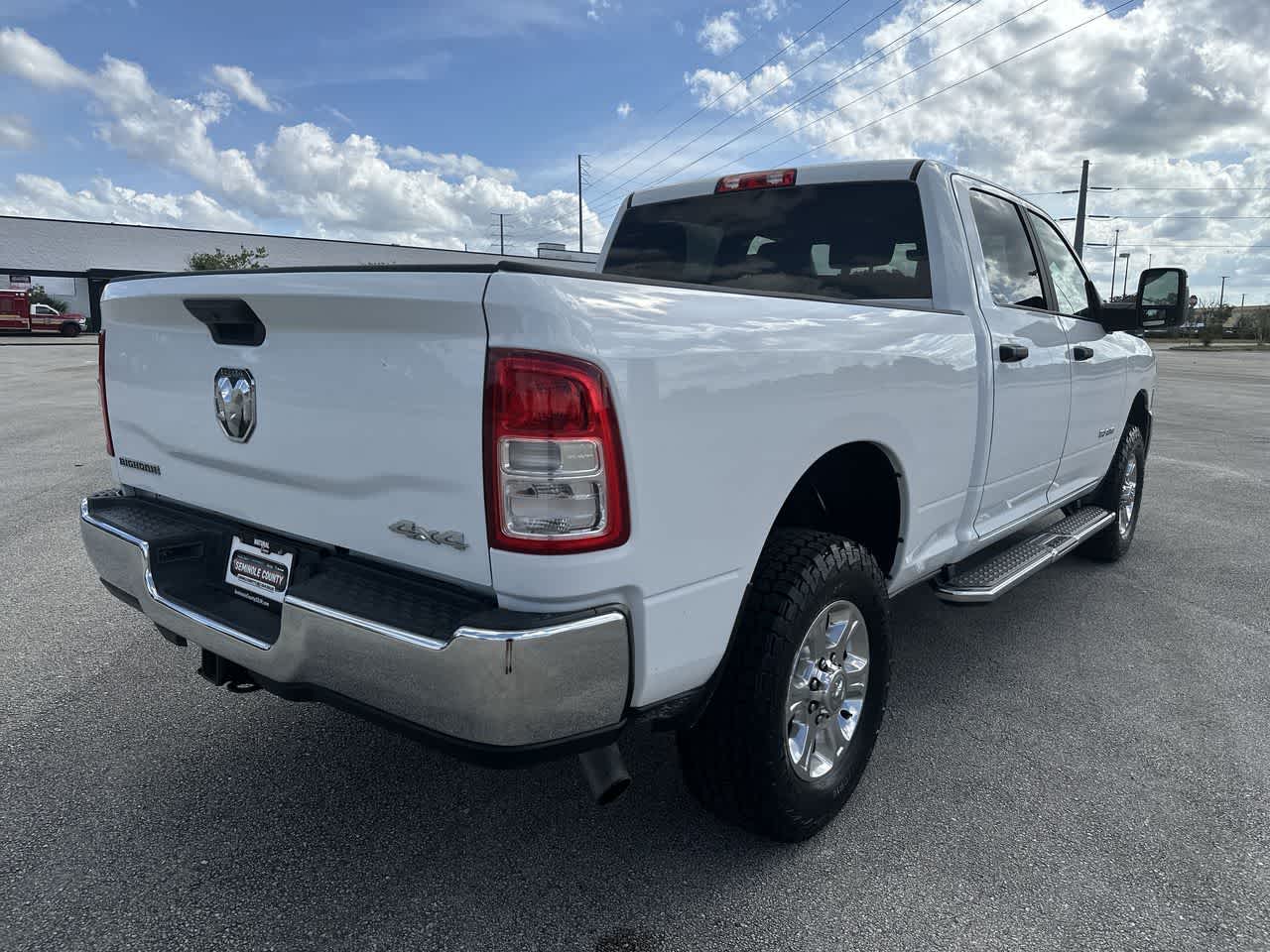 2024 RAM 2500 Big Horn Crew Cab 4x4 6'4' Caja