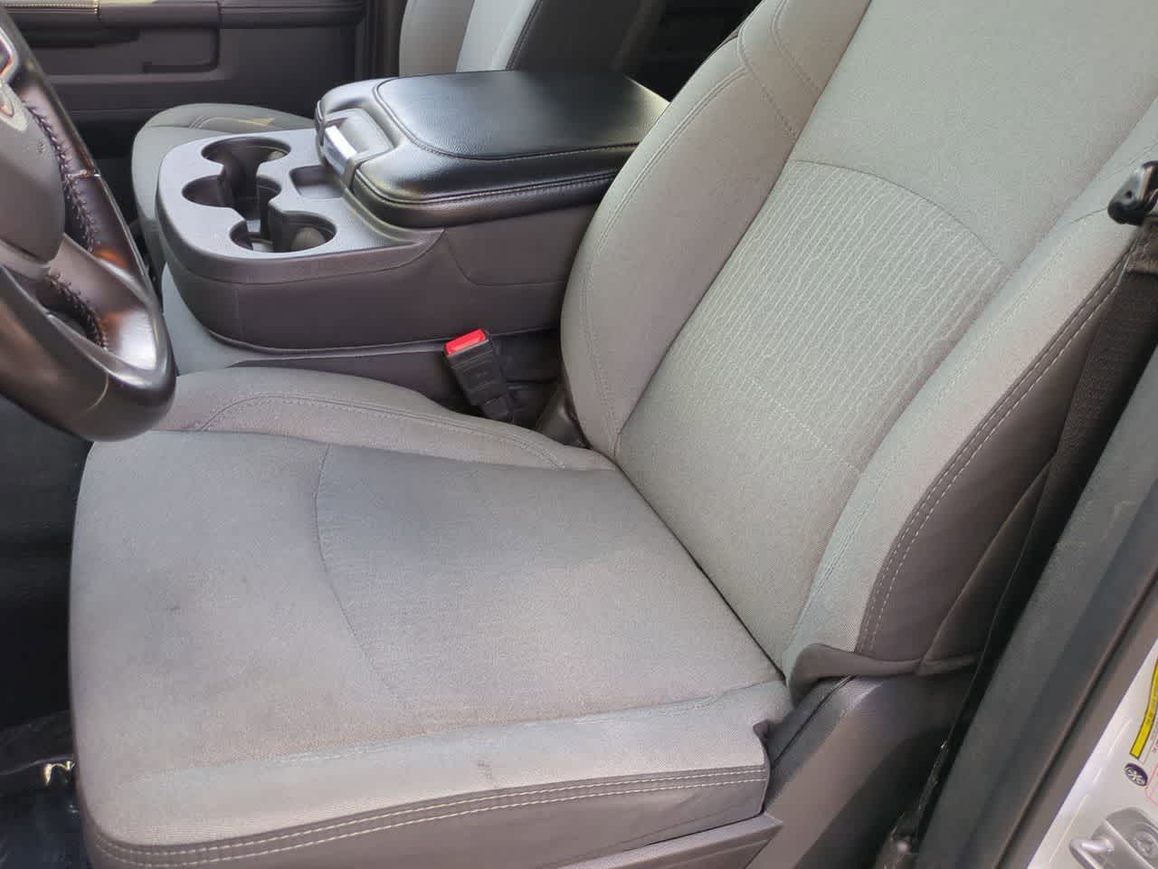 2024 RAM 2500 Big Horn Crew Cab 4x4 6'4' Caja