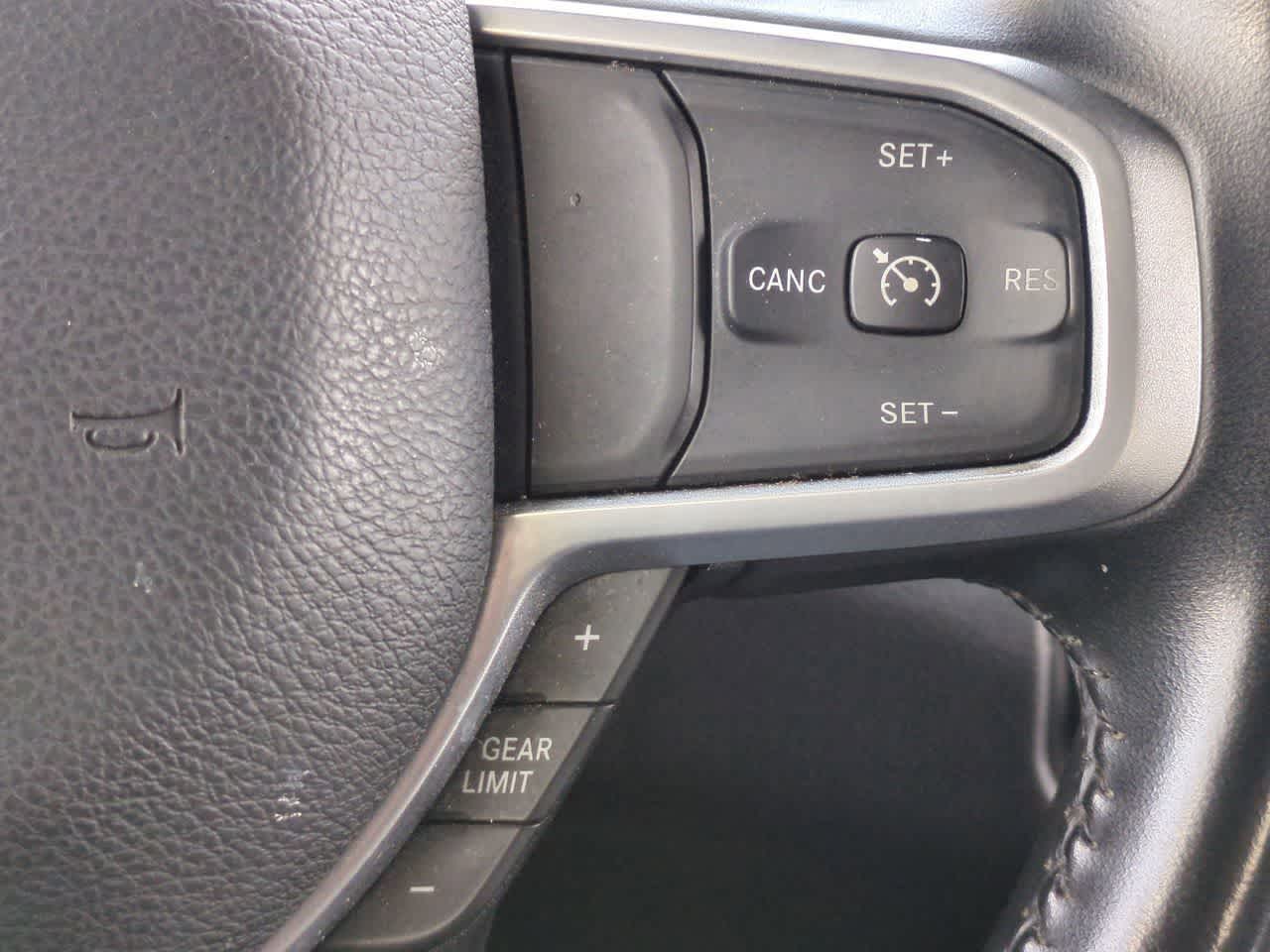 2024 RAM 2500 Big Horn Crew Cab 4x4 6'4' Caja