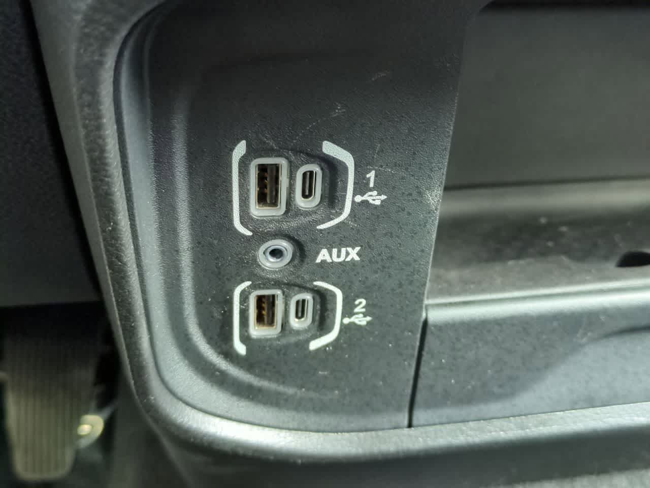 2024 RAM 2500 Big Horn Crew Cab 4x4 6'4' Caja