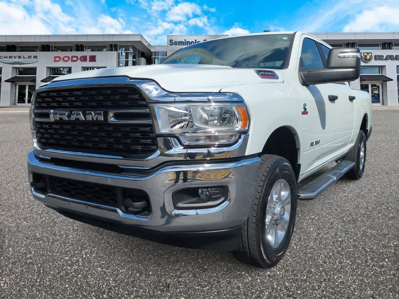 2024 RAM 2500 Big Horn Crew Cab 4x4 6'4' Caja