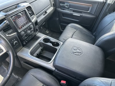 RAM 2500 Laramie Crew Cab 4x4 de 2018 con caja de 6'4'