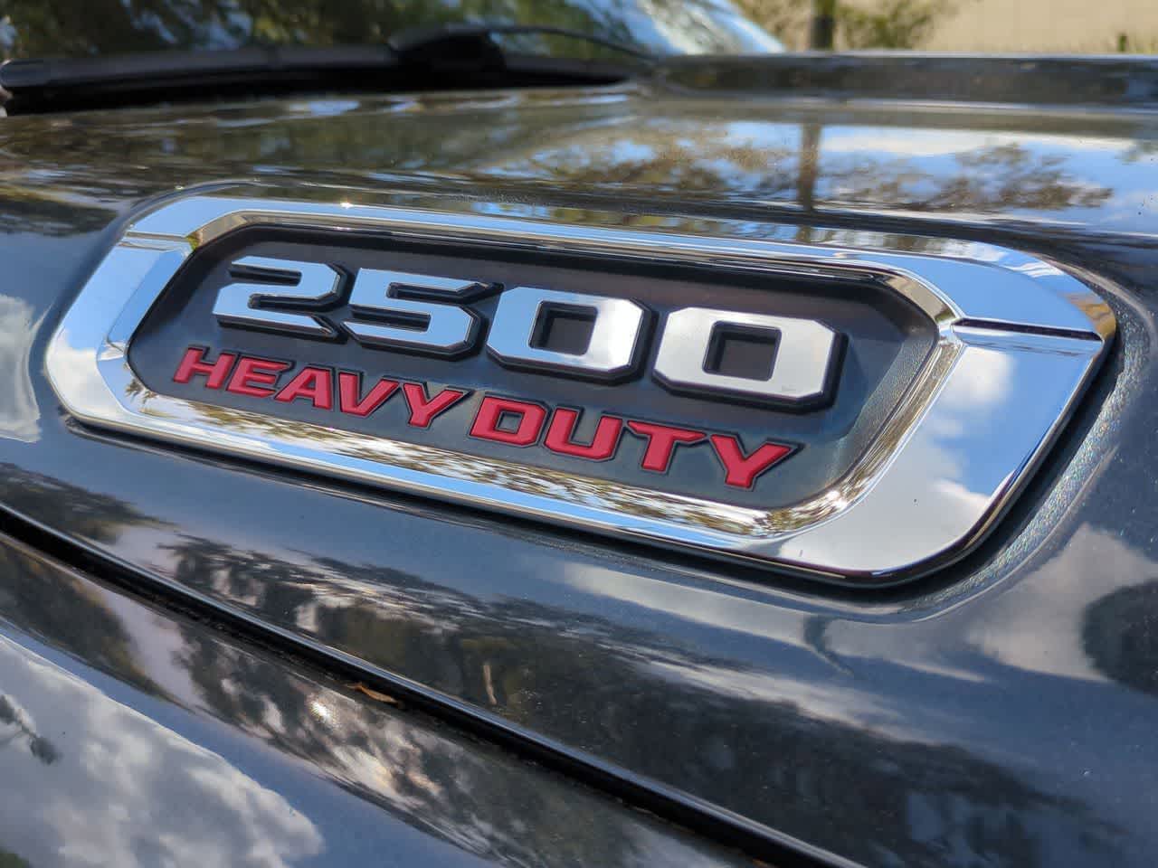 RAM 2500 Limited Crew Cab 4x4 2019 con caja de 6'4''