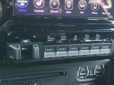 RAM 2500 Limited Crew Cab 4x4 2019 con caja de 6'4''