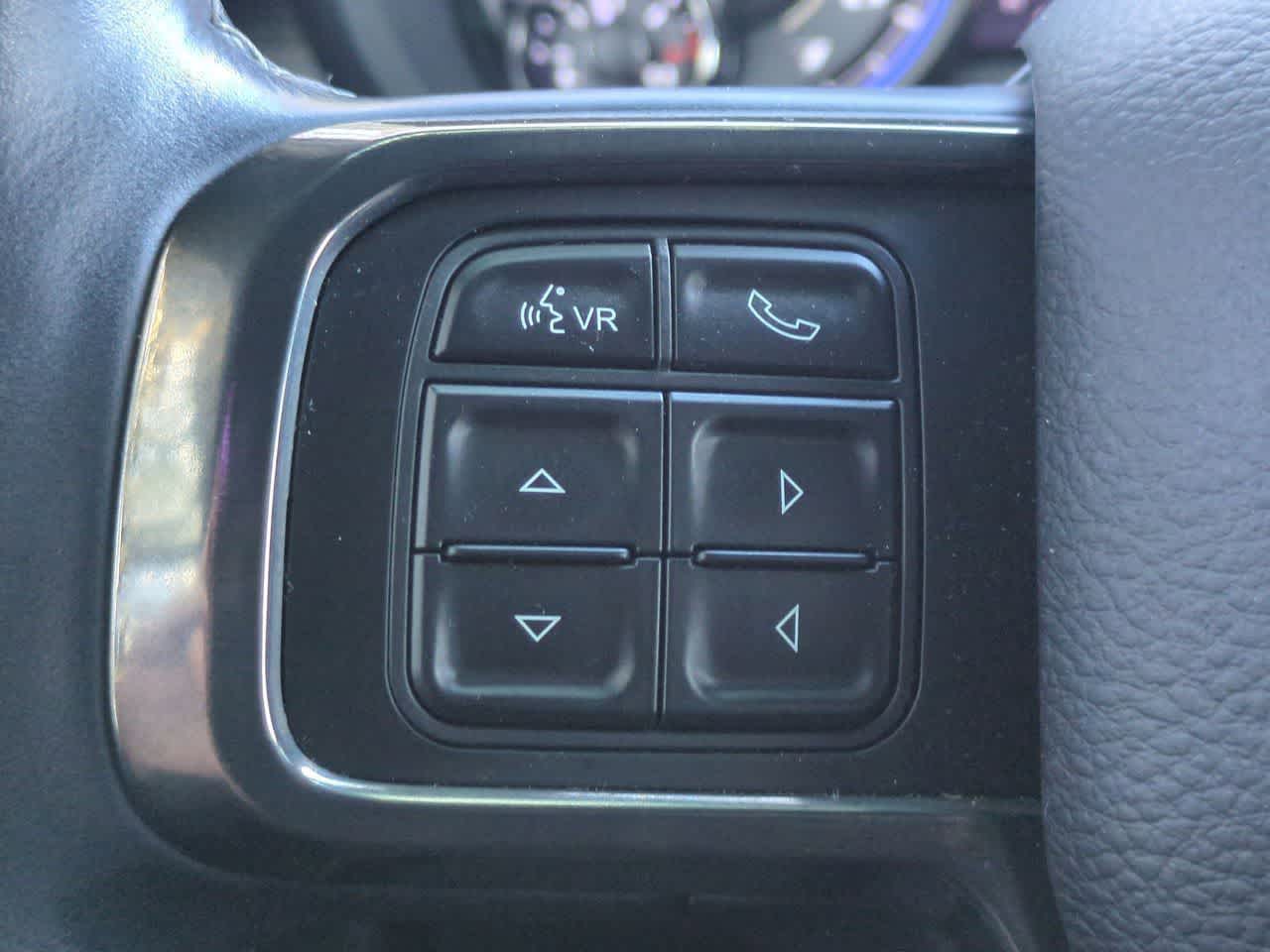 RAM 2500 Limited Crew Cab 4x4 2019 con caja de 6'4''