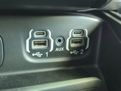 RAM 2500 Limited Crew Cab 4x4 2019 con caja de 6'4''