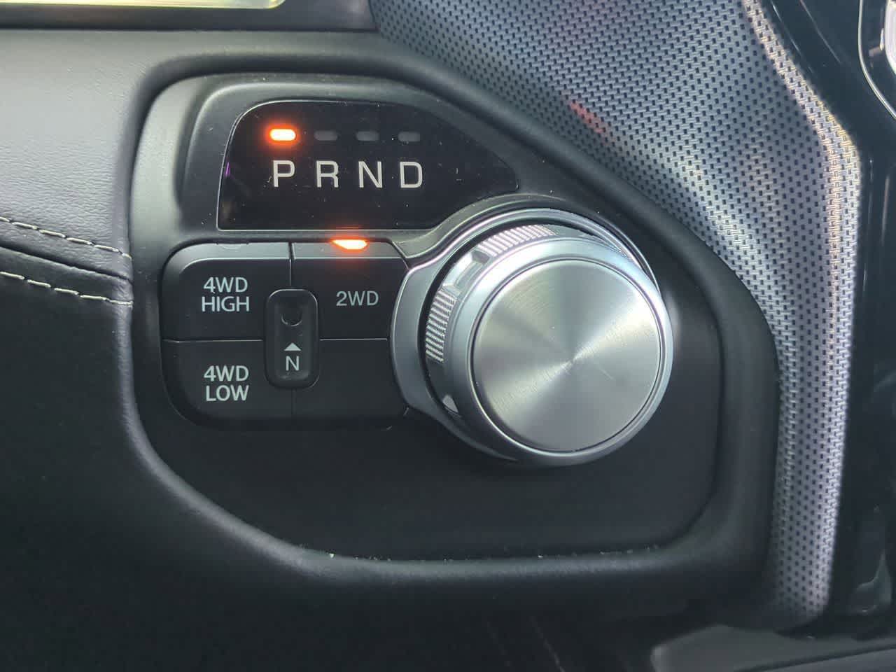 RAM 2500 Limited Crew Cab 4x4 2019 con caja de 6'4''