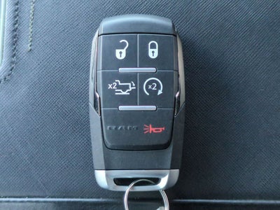 RAM 2500 Limited Crew Cab 4x4 2019 con caja de 6'4''
