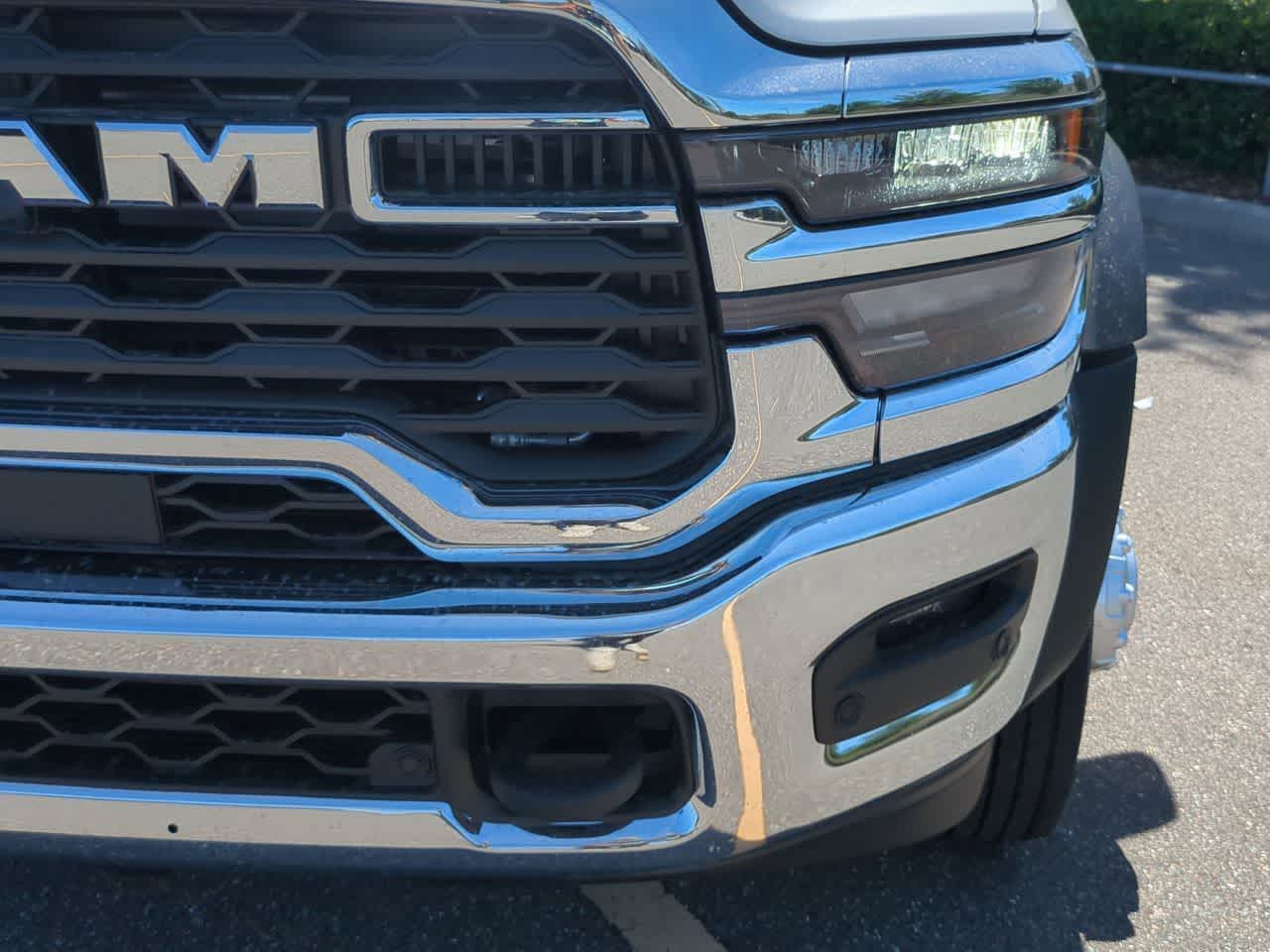 RAM 5500 Chasis-cabina de 2026 RAM 5500 TRADESMAN Chasis-cabina doble 4x4 84' CA