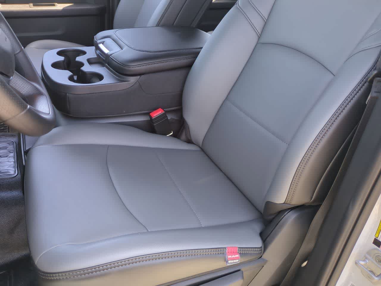 RAM 5500 Chasis-cabina de 2026 RAM 5500 TRADESMAN Chasis-cabina doble 4x4 84' CA