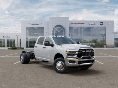 2026 RAM Ram 3500 Chasis con Cabina RAM 3500 TRADESMAN CREW CAB CHASSIS 4X4 60' CA