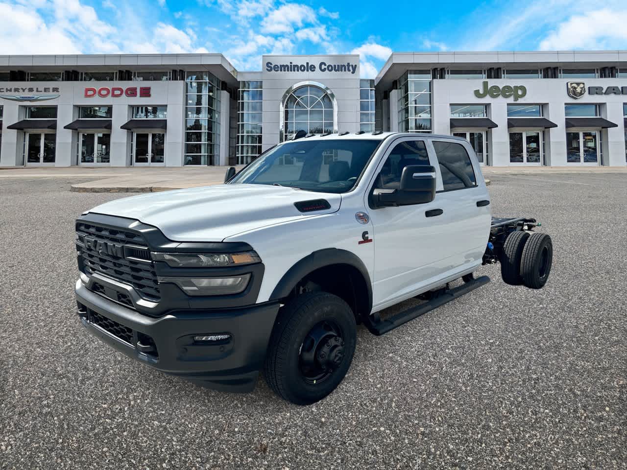RAM 3500 Chasis-cabina de 2027; RAM 3500 TRADESMAN, cabina doble, chasis, 4x4, 60' CA