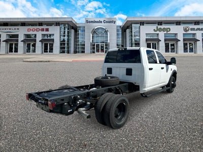 RAM 3500 Chasis-cabina de 2027; RAM 3500 TRADESMAN, cabina doble, chasis, 4x4, 60' CA