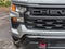 Chevrolet Silverado 1500 4x4 de 2025, cabina doble, caja corta, versión Trail Boss personalizada