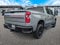 Chevrolet Silverado 1500 4x4 de 2025, cabina doble, caja corta, versión Trail Boss personalizada