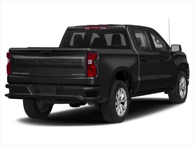 Chevrolet Silverado 1500 2WD de 2020, cabina doble, caja estándar, versión Custom