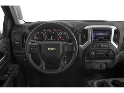 Chevrolet Silverado 1500 2WD de 2020, cabina doble, caja estándar, versión Custom