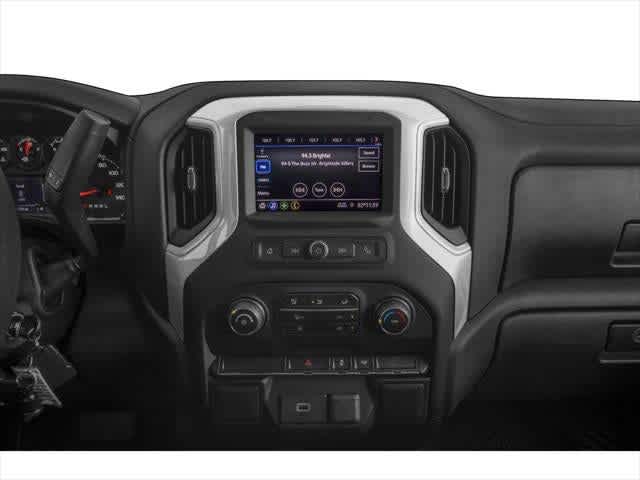 Chevrolet Silverado 1500 2WD de 2020, cabina doble, caja estándar, versión Custom