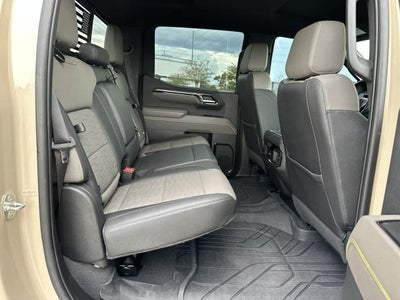Chevrolet Silverado 1500 4WD de 2023, cabina doble, caja corta, ZR2