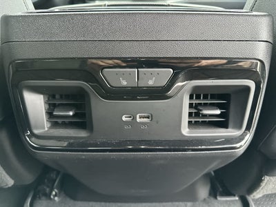 Chevrolet Silverado 1500 4WD de 2023, cabina doble, caja corta, ZR2