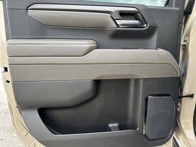 Chevrolet Silverado 1500 4WD de 2023, cabina doble, caja corta, ZR2