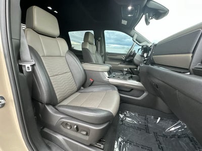 Chevrolet Silverado 1500 4WD de 2023, cabina doble, caja corta, ZR2
