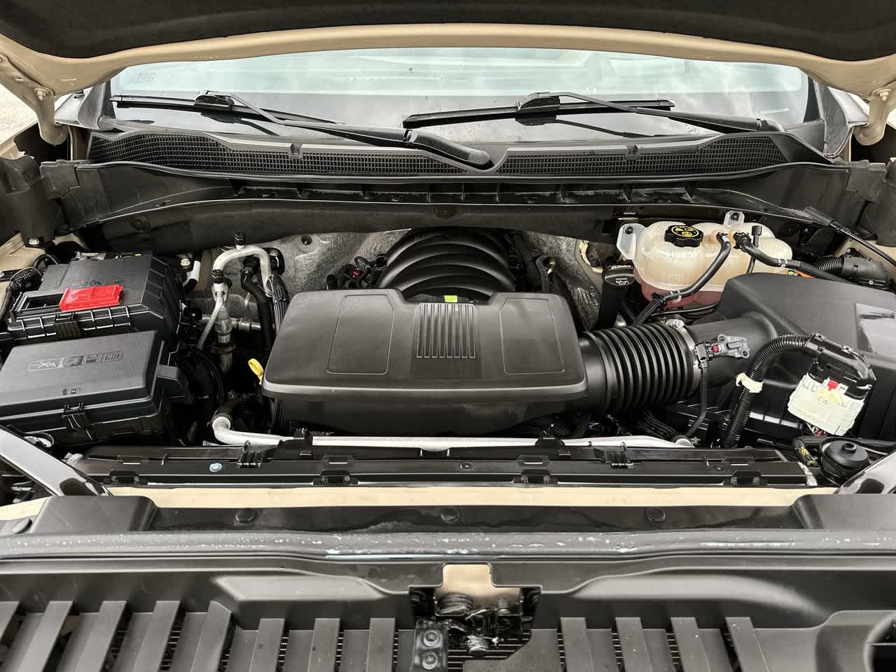 Chevrolet Silverado 1500 4WD de 2023, cabina doble, caja corta, ZR2