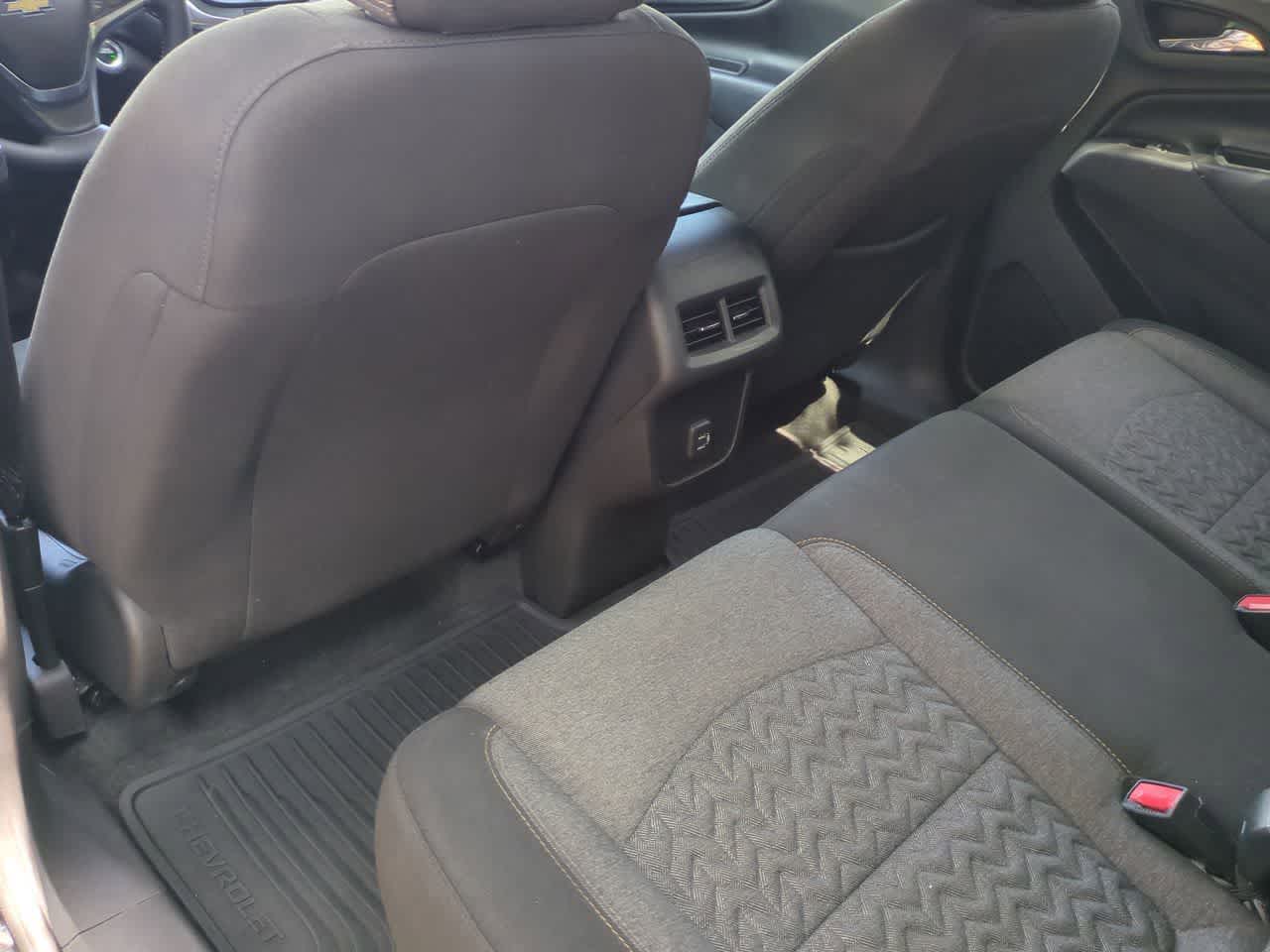 Chevrolet Equinox LT con tracción delantera (2022)