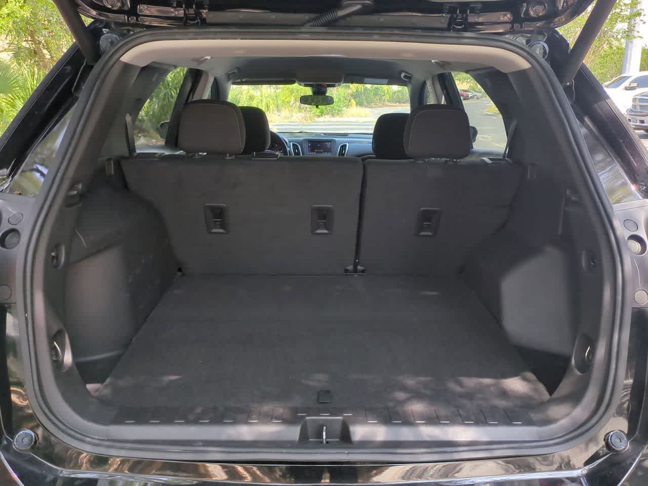 Chevrolet Equinox LT con tracción delantera (2022)