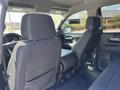 GMC Sierra 1500 4WD Crew Cab de 2023, caja corta, versión Elevation con 3SB