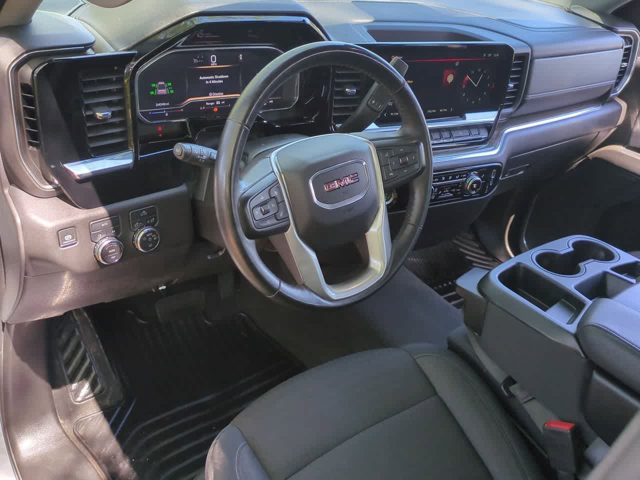 2024 GMC Sierra 1500 4WD Cabina Doble Caja Corta Elevación con 3VL