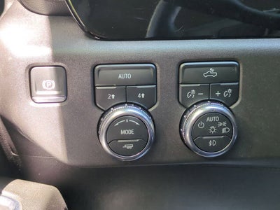 2024 GMC Sierra 1500 4WD Cabina Doble Caja Corta Elevación con 3VL