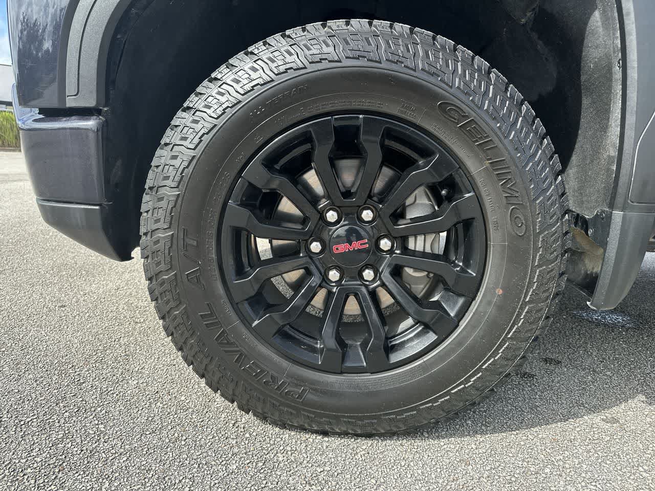 GMC Sierra 1500 4WD de 2023, cabina doble, caja corta, AT4X