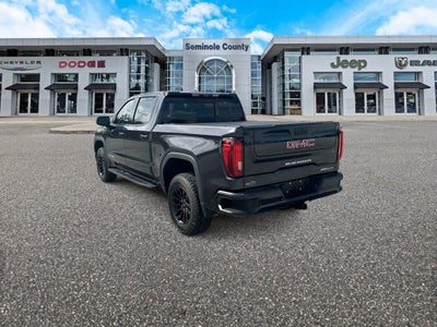 GMC Sierra 1500 4WD de 2023, cabina doble, caja corta, AT4X