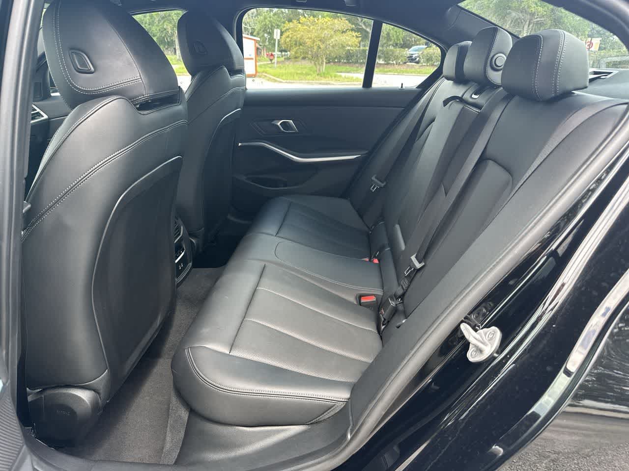 BMW 330i xDrive 2025