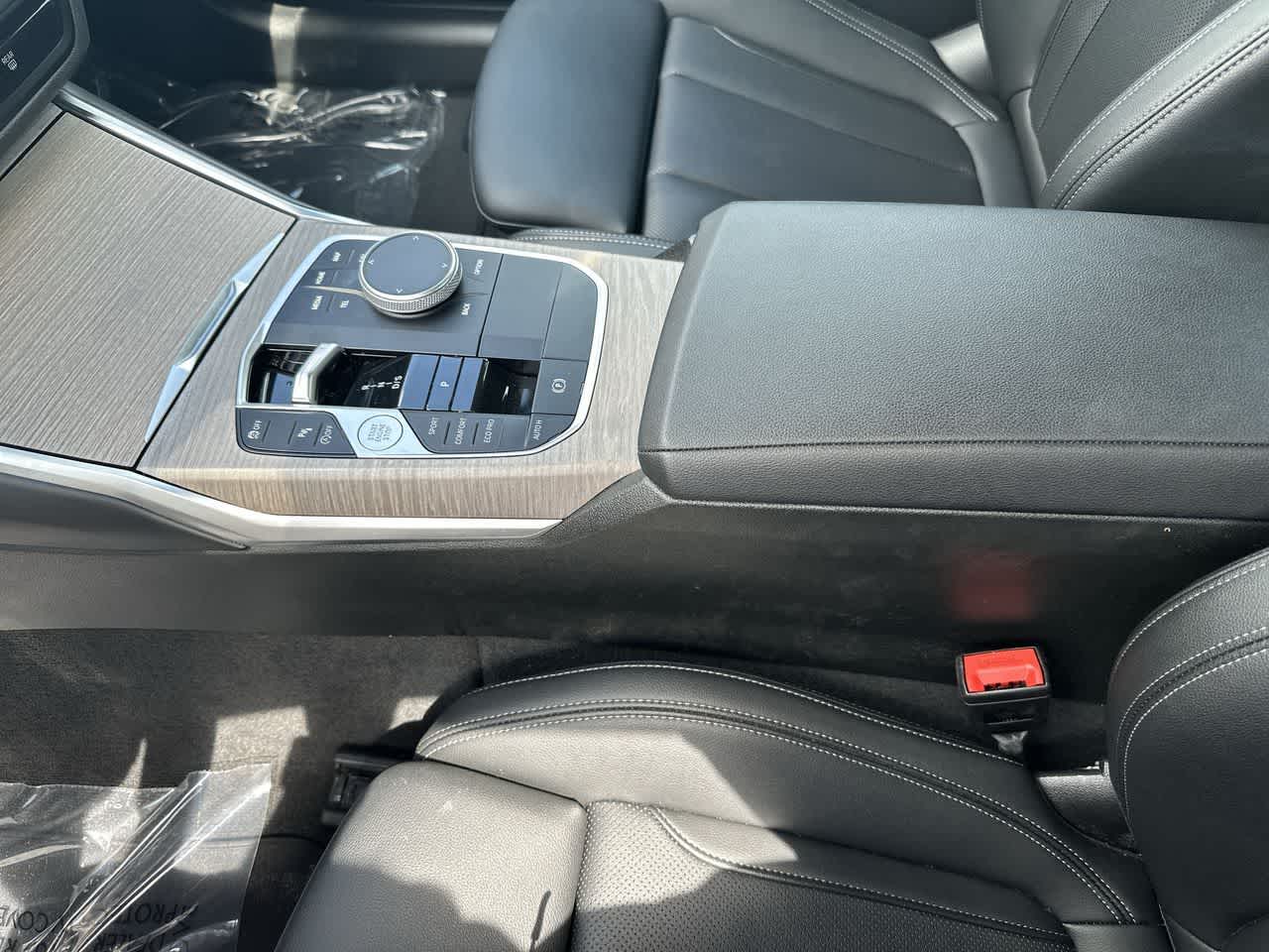 BMW 330i xDrive 2025