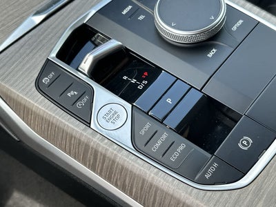 BMW 330i xDrive 2025