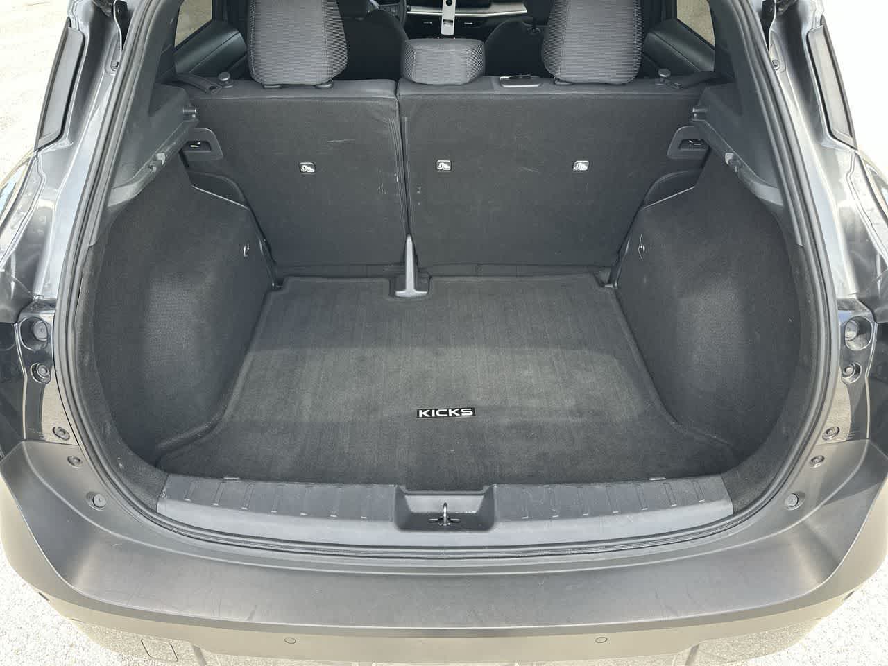 Nissan Kicks S FWD 2025