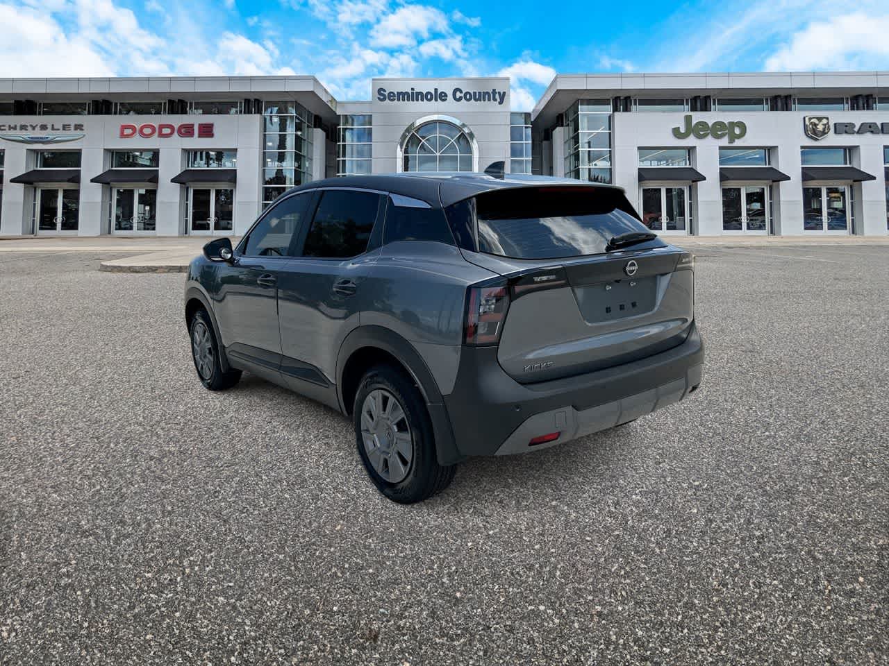 Nissan Kicks S FWD 2025