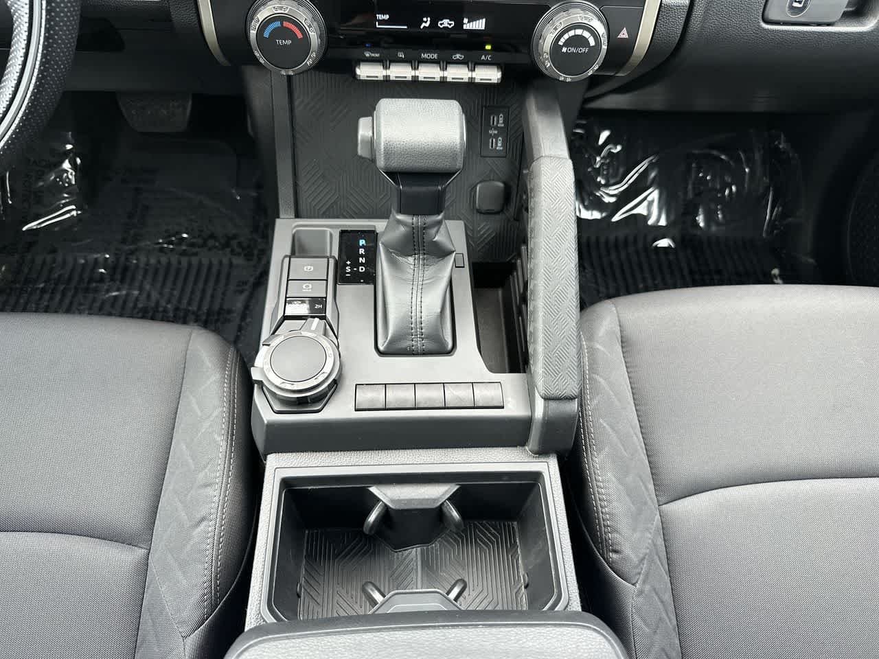 Toyota Tacoma SR 2025